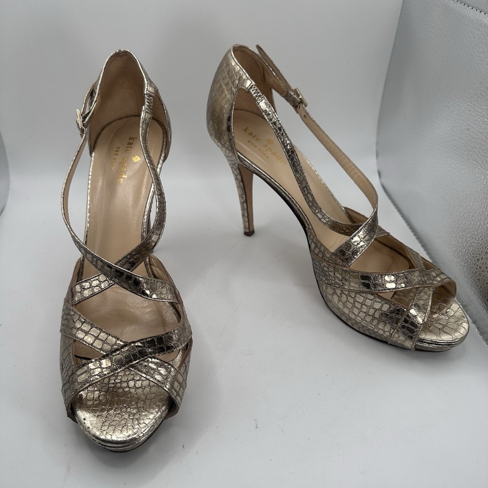 KATE SPADE Italian Gold Snake Embossed‎ Strappy Heels Open Toe Glam 8.5 Cocktail